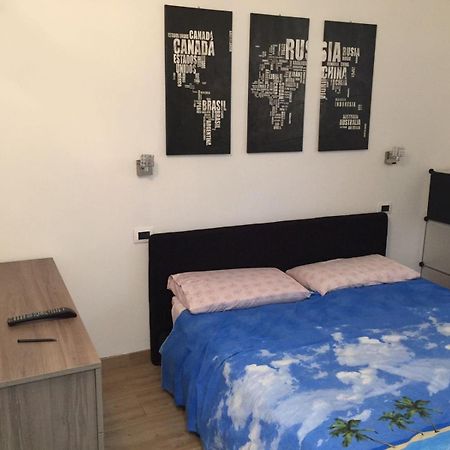 Guest House Persico Desenzano del Garda Bagian luar foto