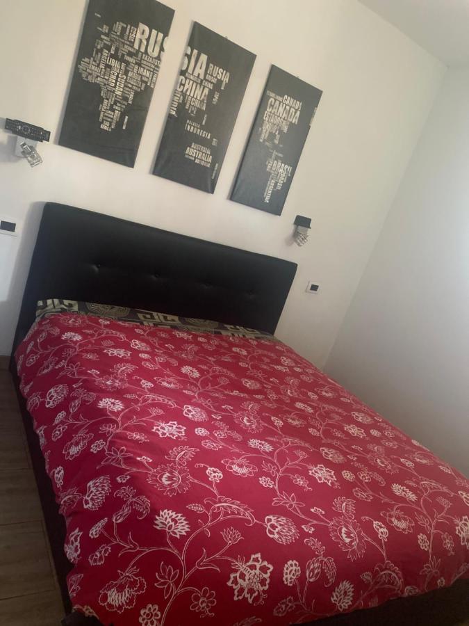 Guest House Persico Desenzano del Garda Bagian luar foto