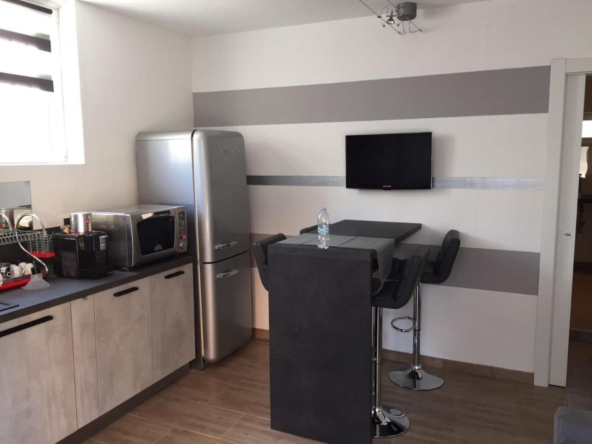 Guest House Persico Desenzano del Garda Bagian luar foto